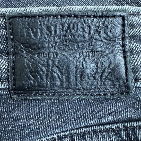 Levi's Women's Washed Charcoal Gray 721 High Rise Skinny Jeans Size 26 EUC - Picture 9 of 9